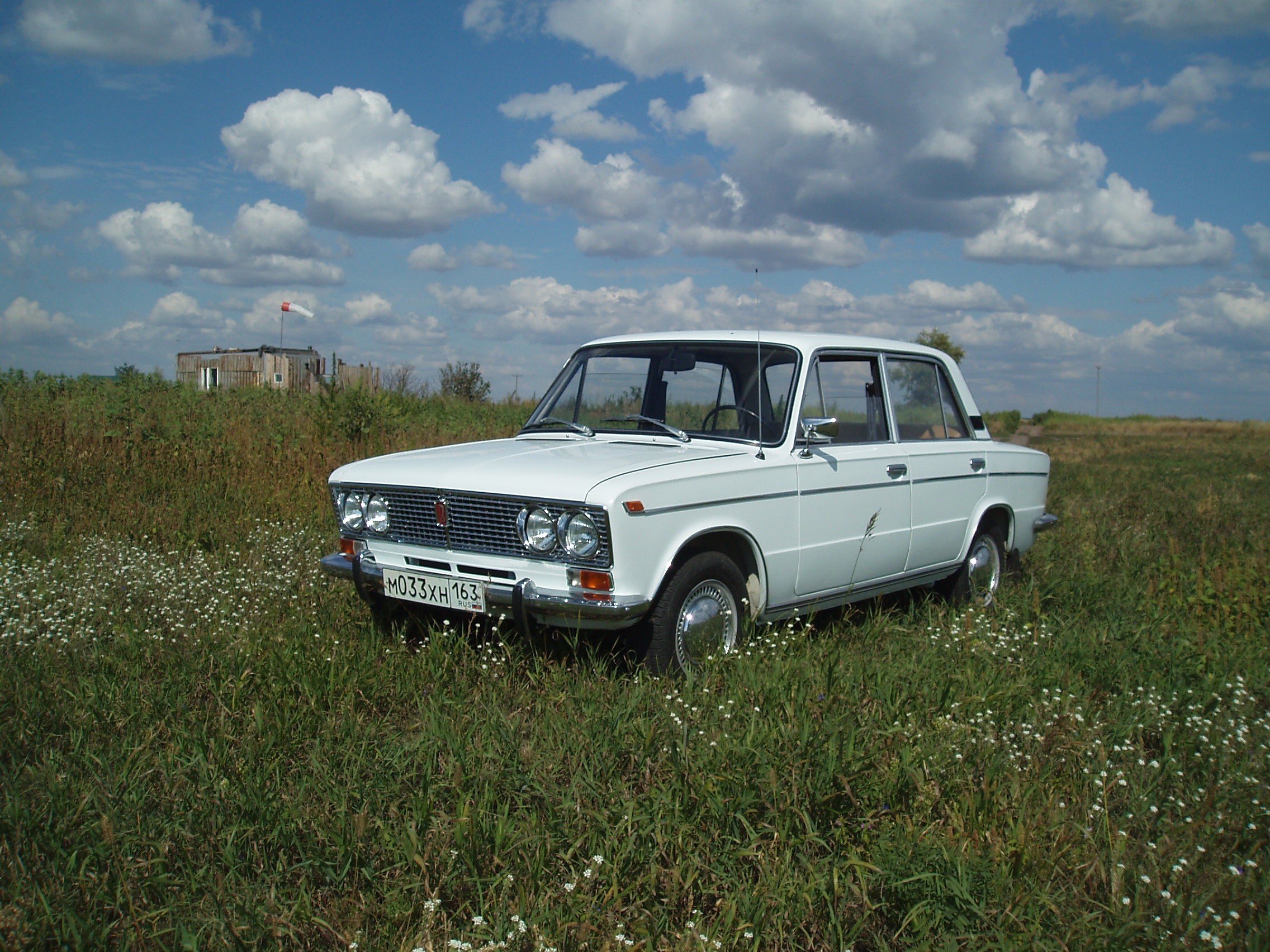 Аренда ретро автомобиля ВАЗ (Lada) 2103 с водителем в Тольятти цена от 600  рублей в час | REQCAR.COM