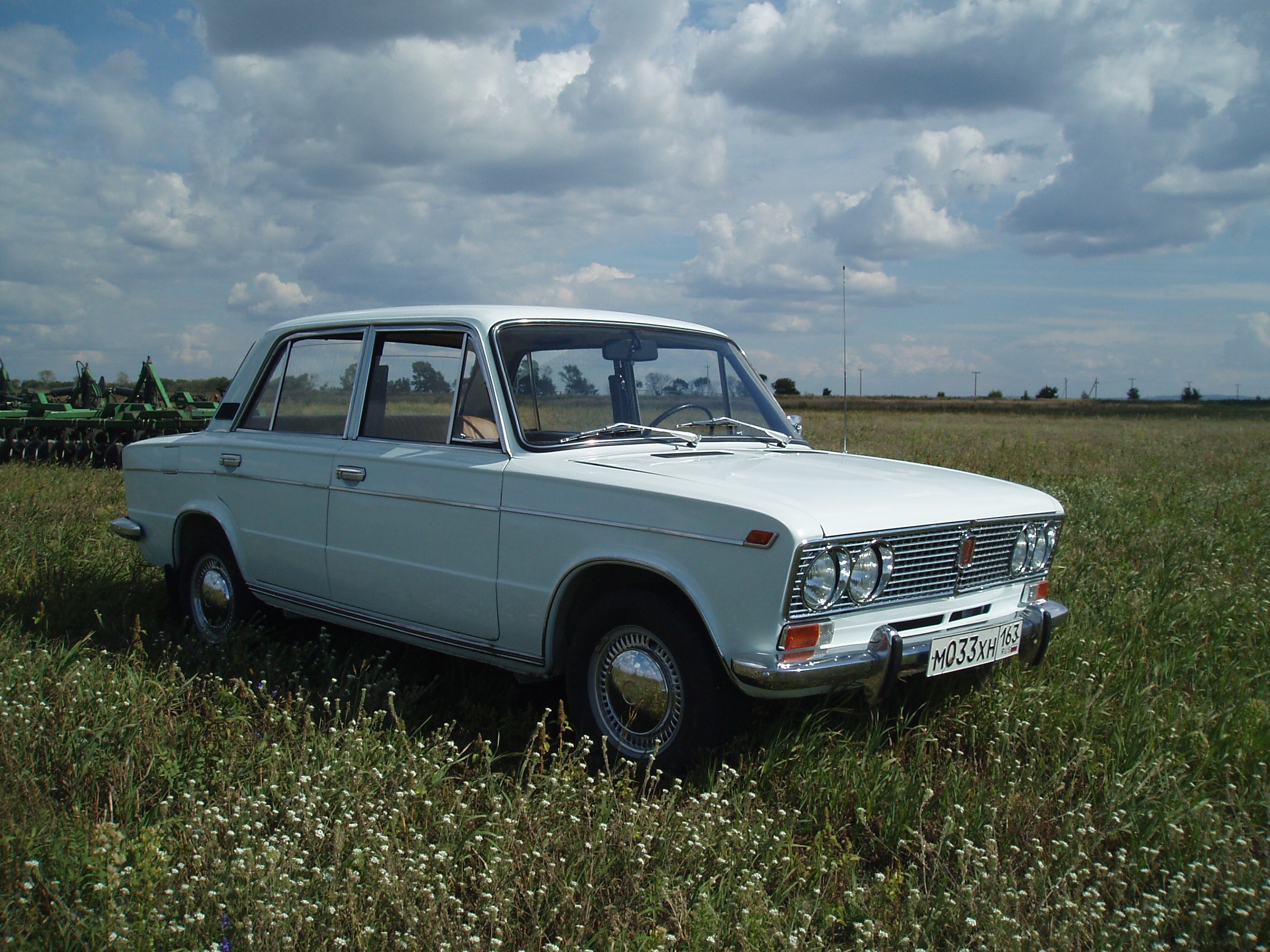 Аренда ретро автомобиля ВАЗ (Lada) 2103 с водителем в Тольятти цена от 600  рублей в час | REQCAR.COM